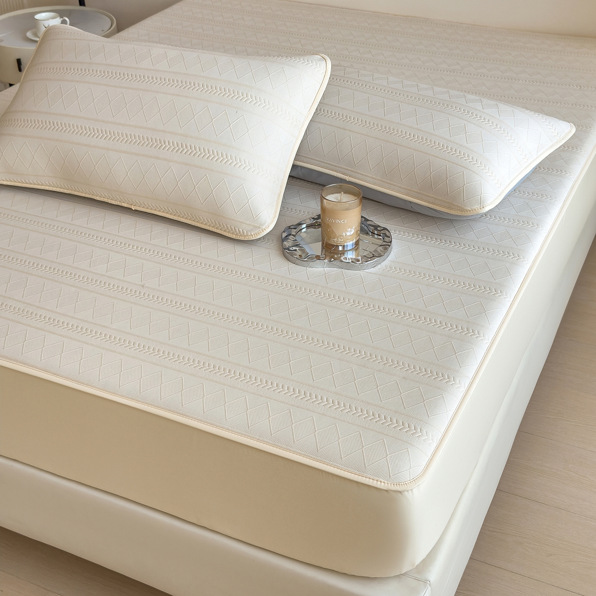 91家纺网 家纺一手货源 找家纺 雅诗帛 2025新款A类柔感彩绒棉夹棉床笠-素菱笺 素菱笺-麦米黄