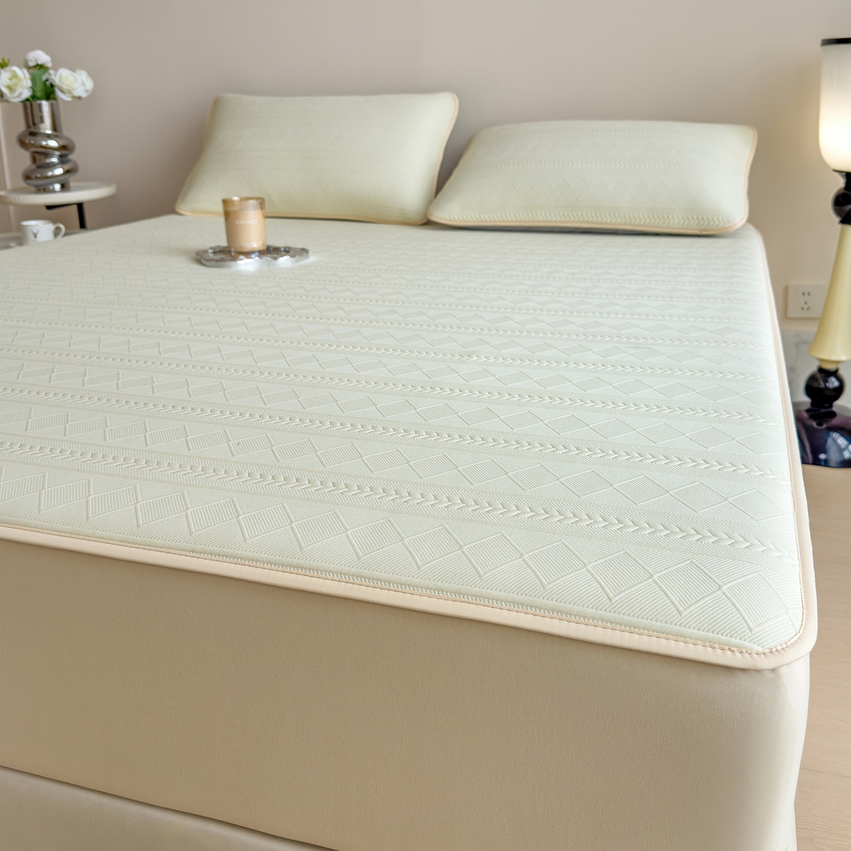 91家纺网 家纺一手货源 找家纺 雅诗帛 2025新款A类柔感彩绒棉夹棉床笠-素菱笺 素菱笺-麦浪黄