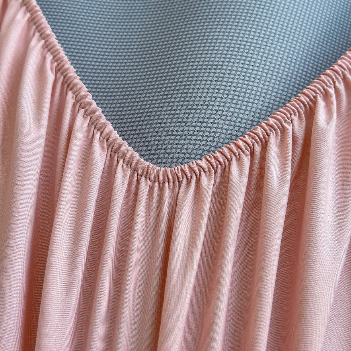 91家纺网 家纺一手货源 找家纺 雅诗帛 2025新款A类柔感彩绒棉夹棉床笠-素菱笺 素菱笺-豆沙奶昔