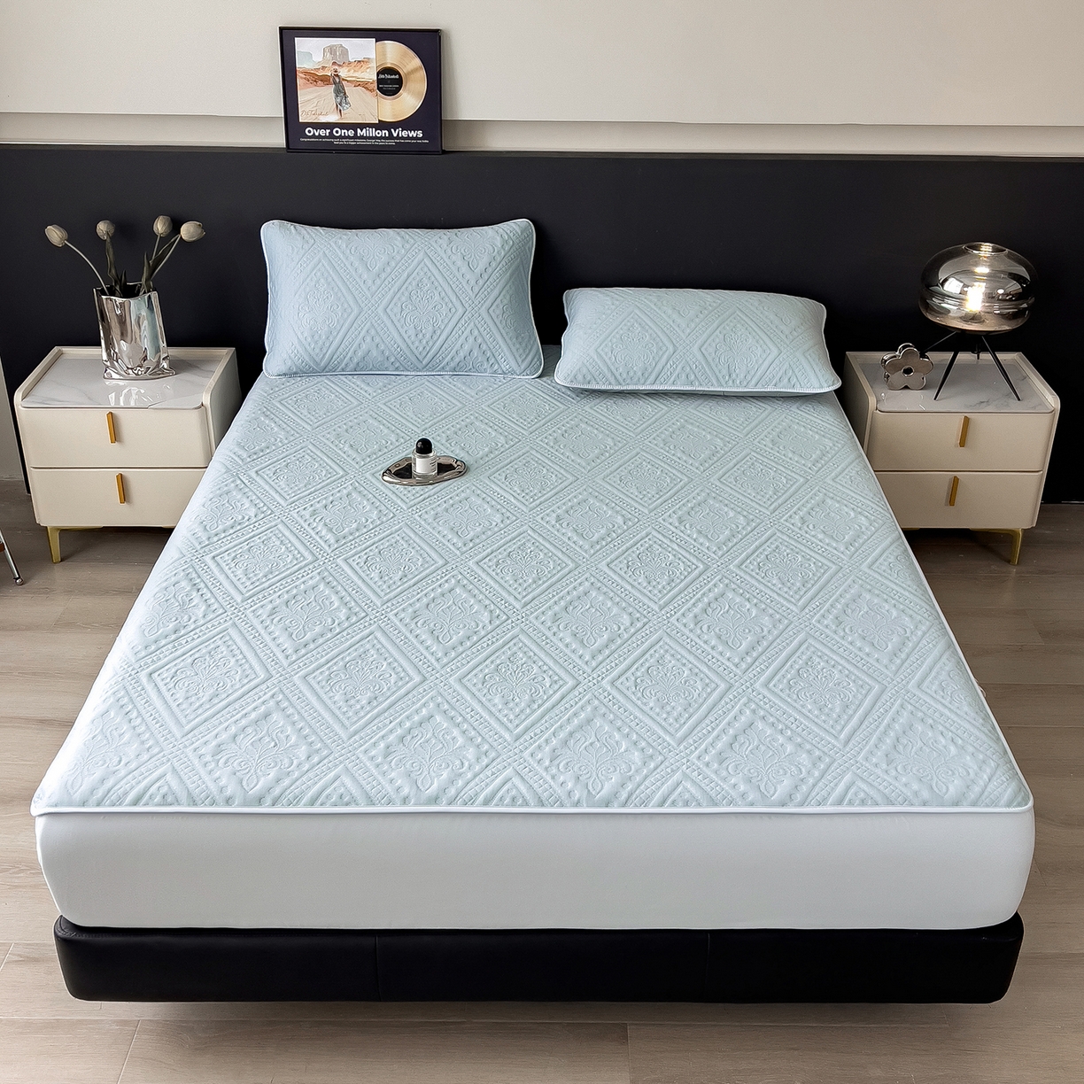 91家纺网 家纺一手货源 找家纺 （总）雅诗帛 2025新款A类柔感彩绒棉夹棉床笠-菱影蔓花