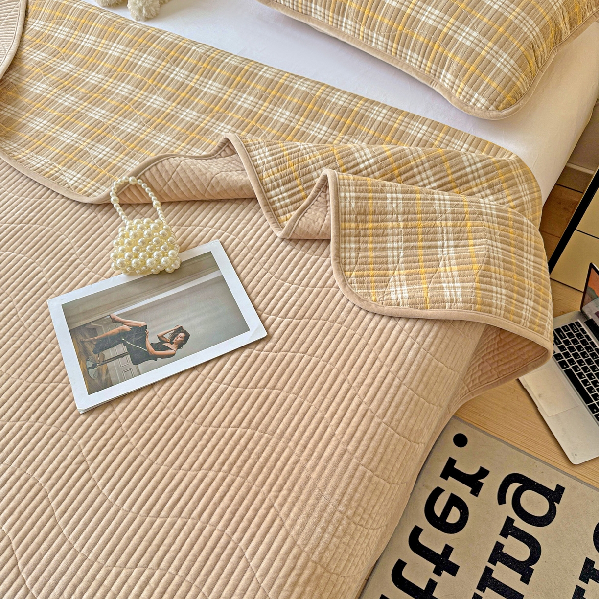 91家纺网 家纺一手货源 找家纺 雅诗帛 2025新款无印风全棉色织水洗棉加厚婴儿绒床盖单件格纹简约夹棉炕盖床盖三件套 香槟咖