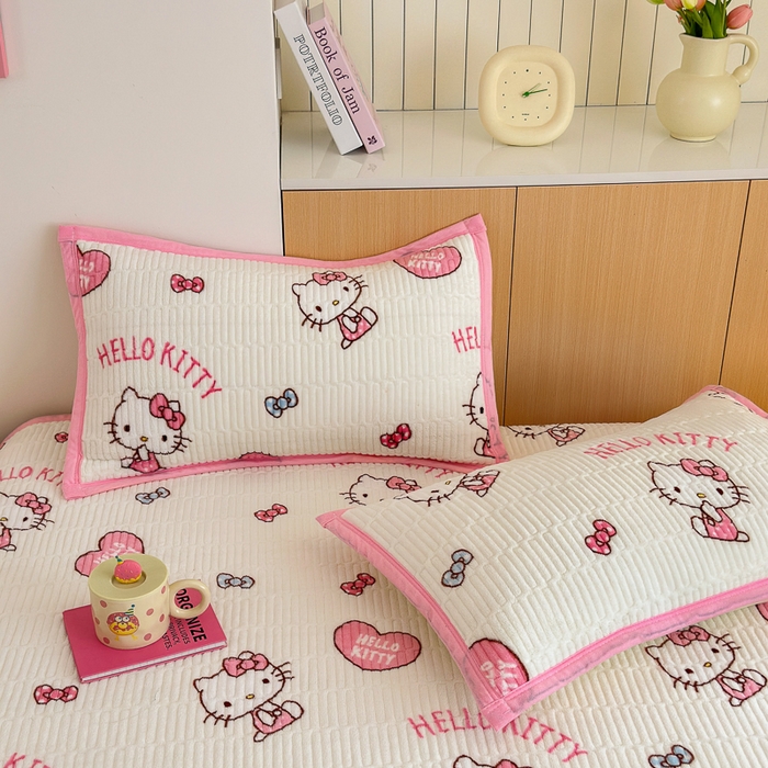 91家纺网 家纺一手货源 找家纺 （总）希诺家居 2025新款三丽鸥正版授权加厚牛奶绒床盖三件套