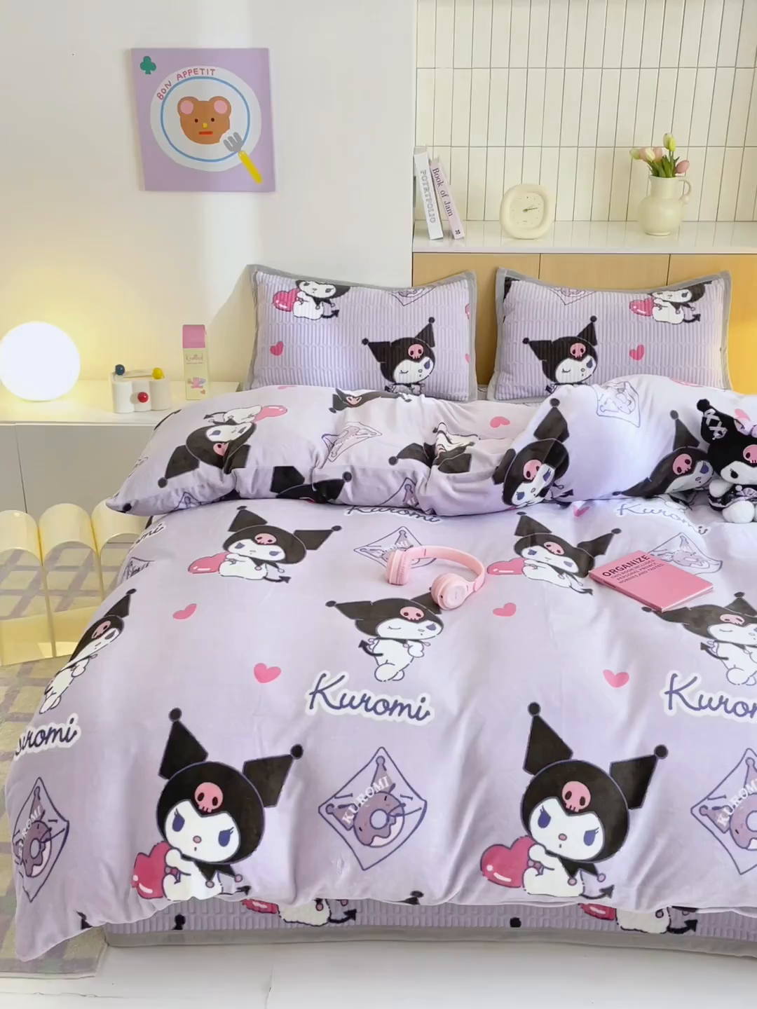 91家纺网 家纺一手货源 找家纺 希诺家居 2025新款三丽鸥正版授权加厚牛奶绒床盖三件套 梦幻库洛米