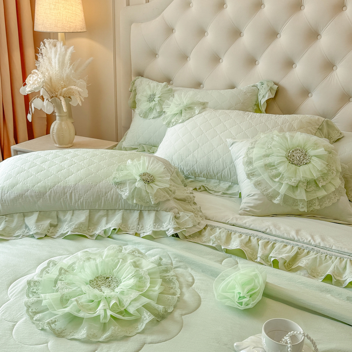 91家纺网 家纺一手货源 找家纺 罗优家纺 2025新款多功能可装被芯花朵可拆卸夏被四件套 绿色