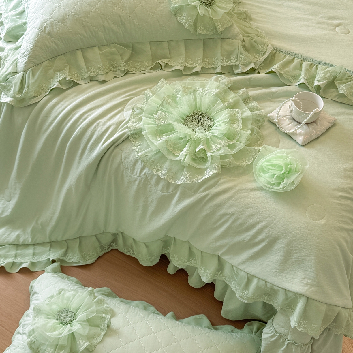 91家纺网 家纺一手货源 找家纺 罗优家纺 2025新款多功能可装被芯花朵可拆卸夏被四件套 绿色