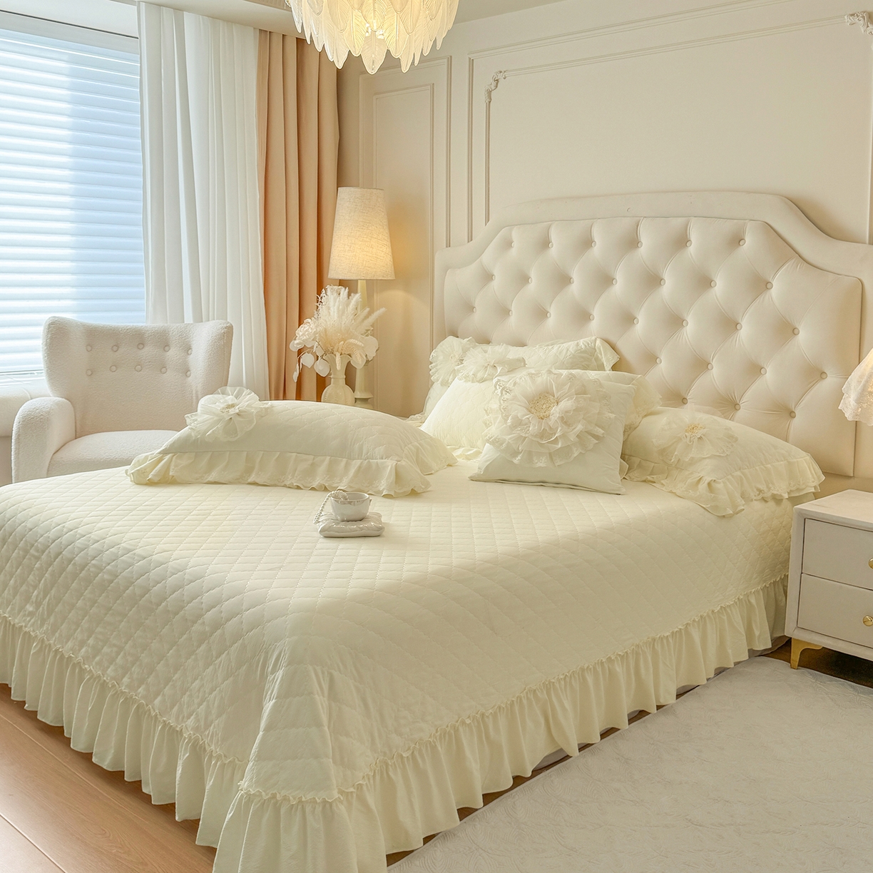 91家纺网 家纺一手货源 找家纺 罗优家纺 2025新款多功能可装被芯花朵可拆卸夏被四件套 米白