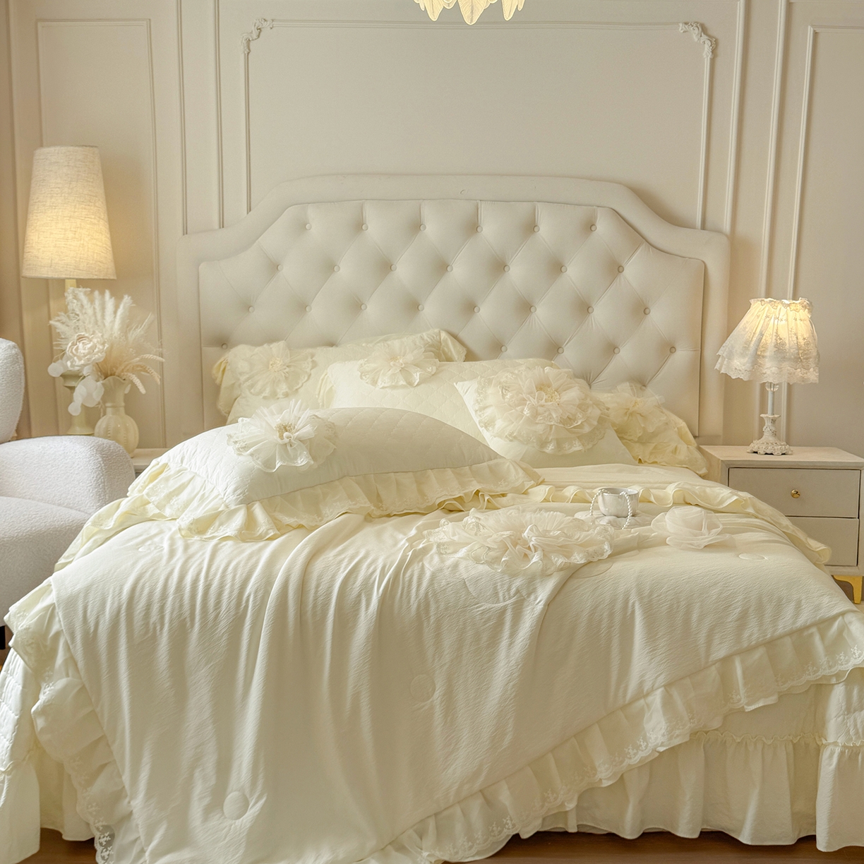 91家纺网 家纺一手货源 找家纺 罗优家纺 2025新款多功能可装被芯花朵可拆卸夏被四件套 米白