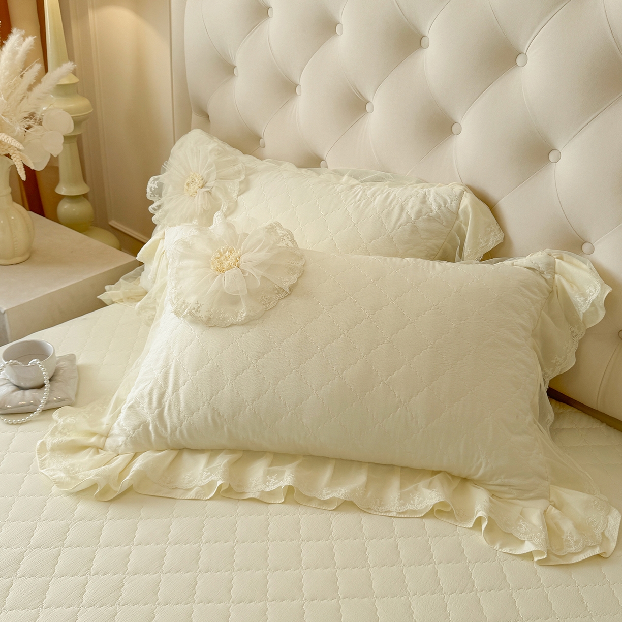 91家纺网 家纺一手货源 找家纺 罗优家纺 2025新款多功能可装被芯花朵可拆卸夏被四件套 米白