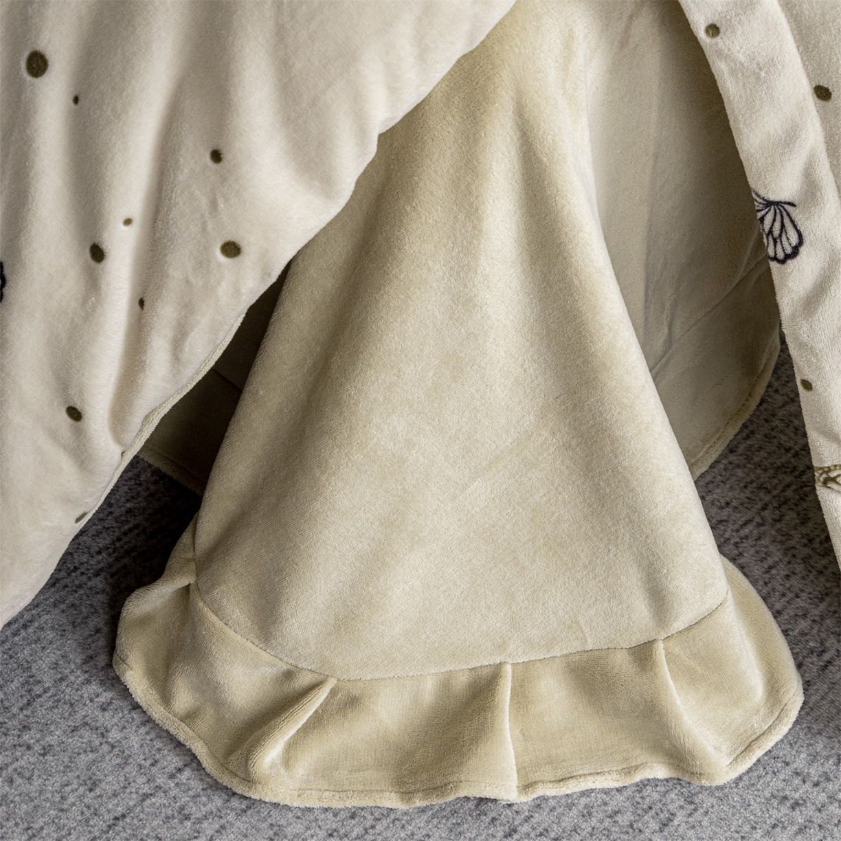 91家纺网 家纺一手货源 找家纺 （总）罗优家纺 2025新款牛奶绒雕花绒四件套