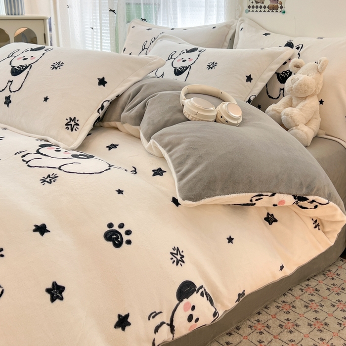 91家纺网 家纺一手货源 找家纺 倾慕  2026新款高克重时尚印花牛奶绒系列 动感小狗