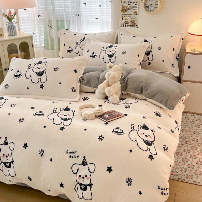 91家纺网 家纺一手货源 找家纺 倾慕  2026新款高克重时尚印花牛奶绒系列 动感小狗