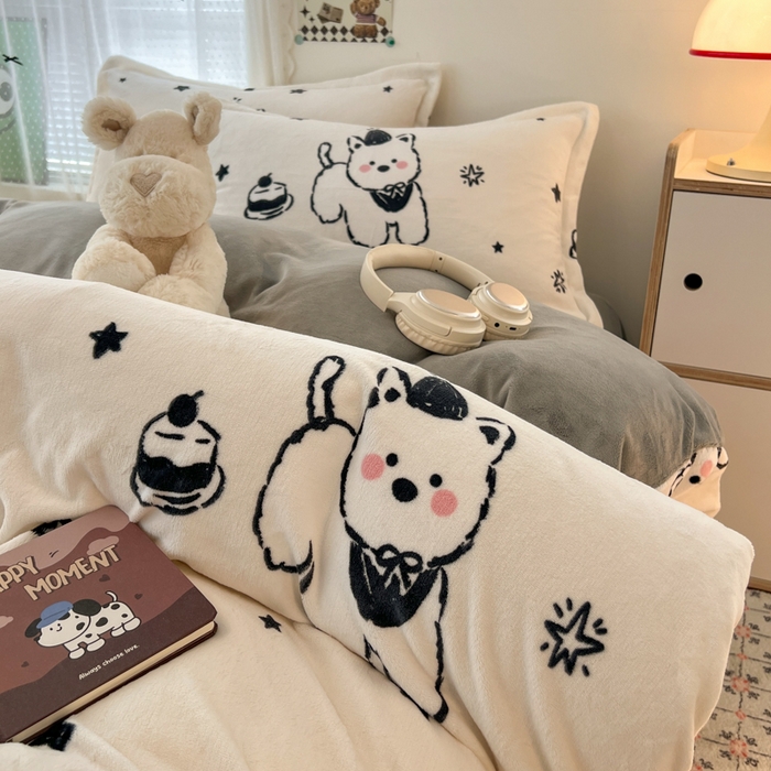 91家纺网 家纺一手货源 找家纺 倾慕  2026新款高克重时尚印花牛奶绒系列 动感小狗