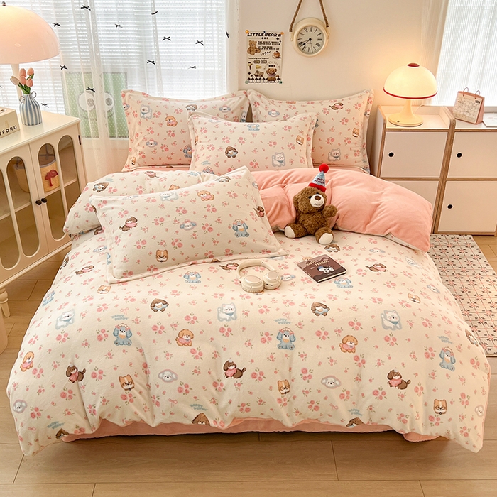 倾慕  2026新款高克重时尚印花牛奶绒系列 狗狗乐园