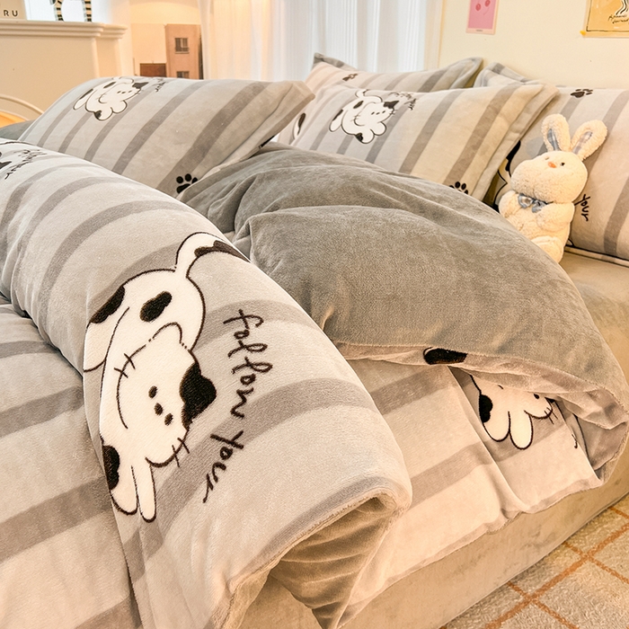 91家纺网 家纺一手货源 找家纺 倾慕  2026新款高克重时尚印花牛奶绒系列 黑白猫