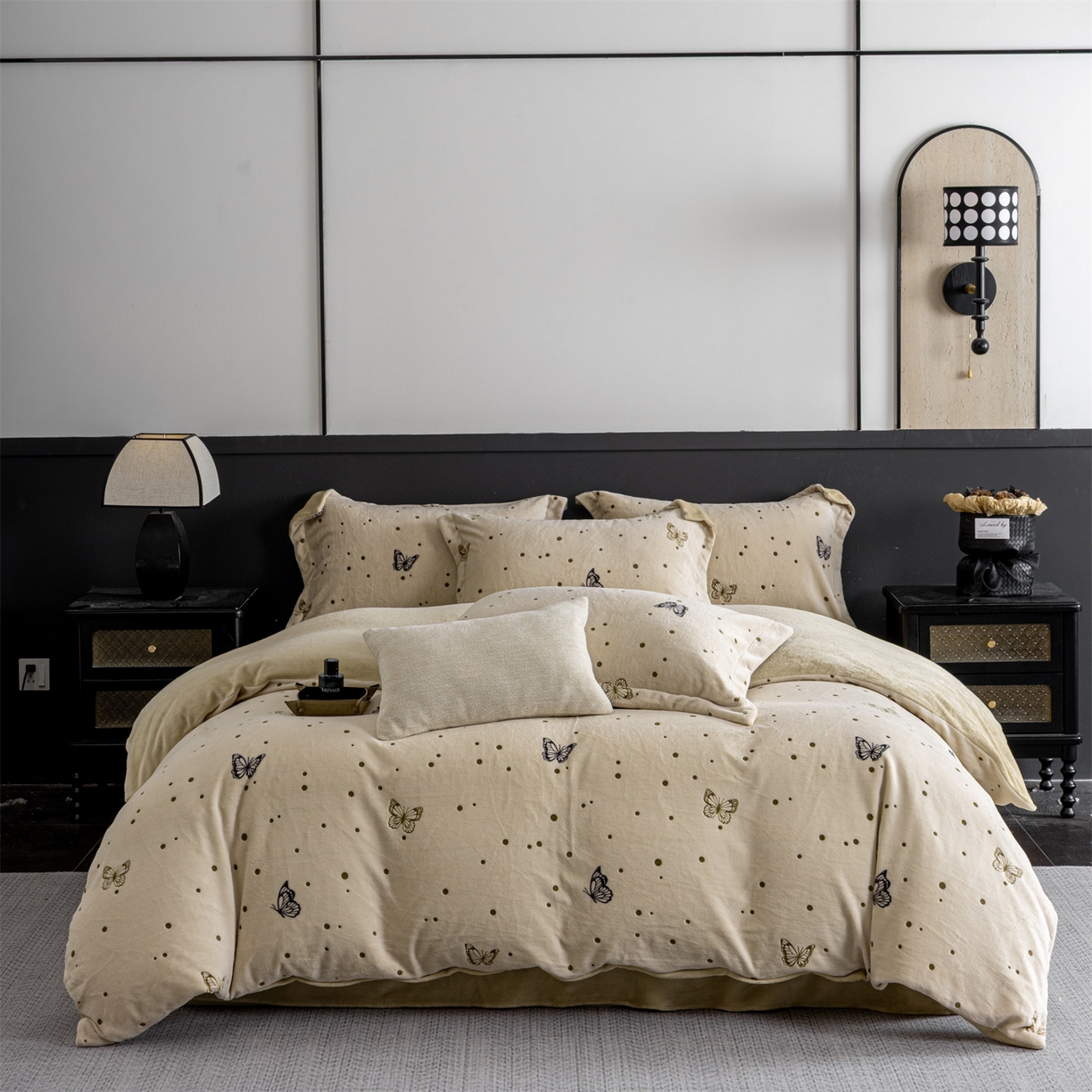 91家纺网 家纺一手货源 找家纺 罗优家纺 2025新款牛奶绒雕花绒四件套 蝶光萦绕