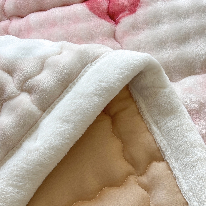 91家纺网 家纺一手货源 找家纺 2025新款印花泡泡兔毛绒床垫学生宿舍床褥软垫 爱心-粉