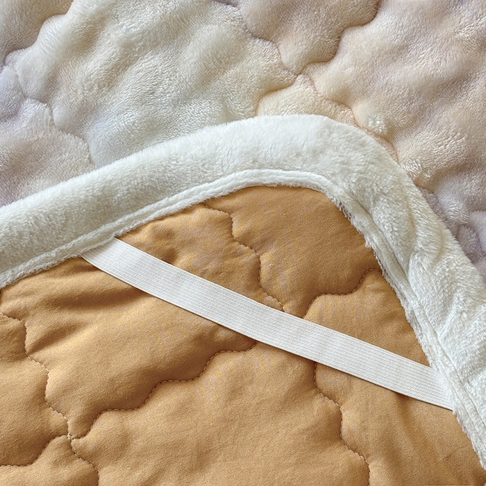 91家纺网 家纺一手货源 找家纺 2025新款印花泡泡兔毛绒床垫学生宿舍床褥软垫 彩色星空