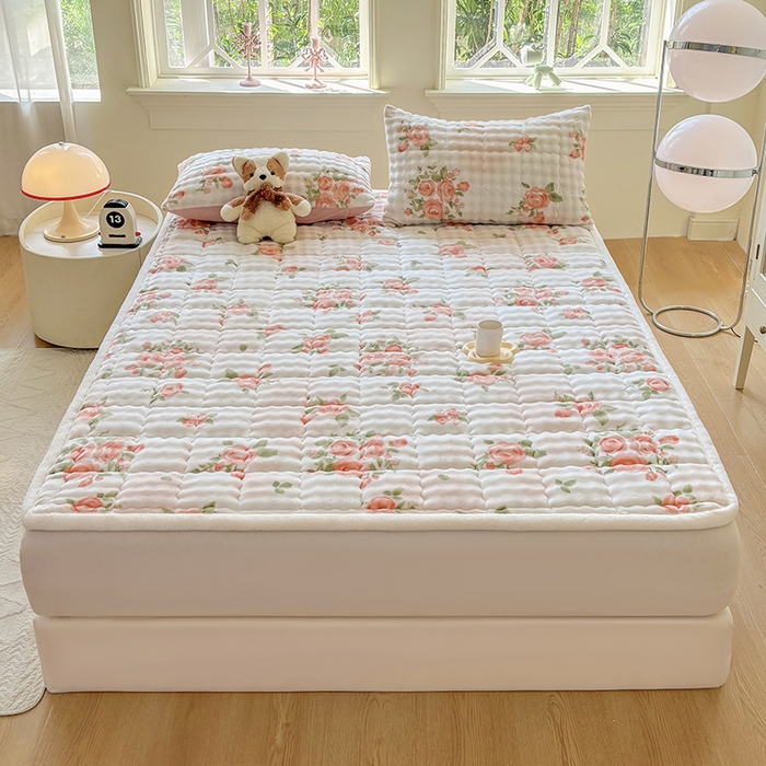 91家纺网 家纺一手货源 找家纺 2025新款印花泡泡兔毛绒床垫学生宿舍床褥软垫 繁花