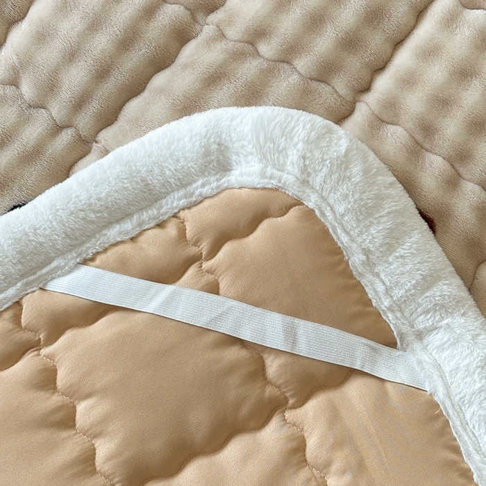 91家纺网 家纺一手货源 找家纺 2025新款印花泡泡兔毛绒床垫学生宿舍床褥软垫 熊猫-咖