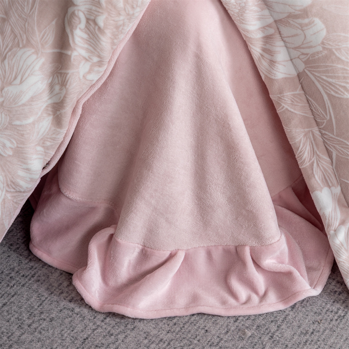 91家纺网 家纺一手货源 找家纺 罗优家纺 2025新款牛奶绒雕花绒四件套 芳华绮丽-粉