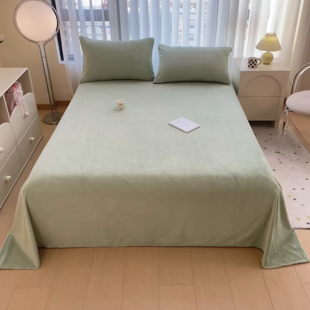 91家纺网 家纺一手货源 找家纺 丽美人家纺 2025秋冬新款牛奶绒纯色单床单 藕荷绿