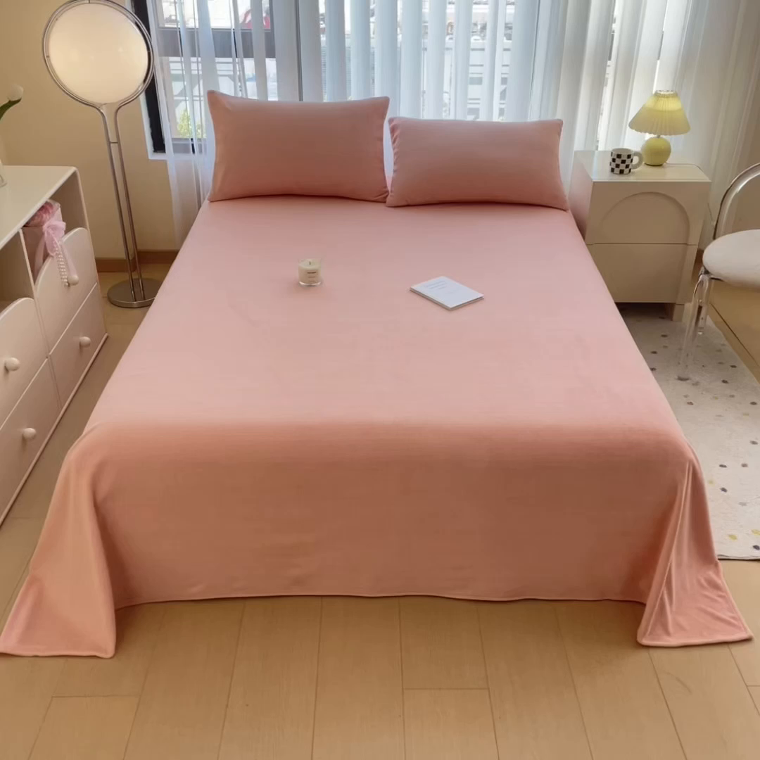 91家纺网 家纺一手货源 找家纺 丽美人家纺 2025秋冬新款牛奶绒纯色单床单 杜鹃粉