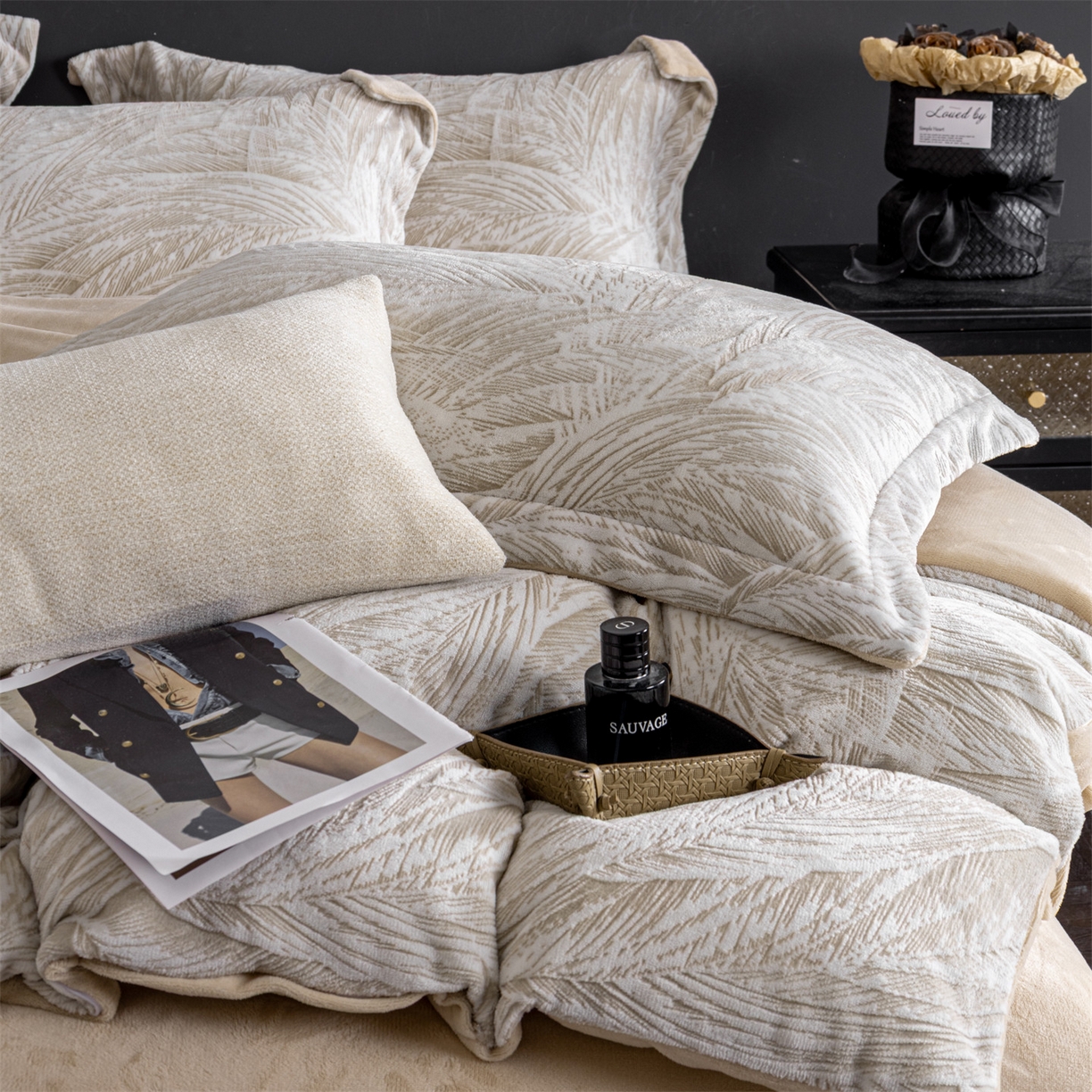 91家纺网 家纺一手货源 找家纺 罗优家纺 2025新款牛奶绒雕花绒四件套 芦苇-咖