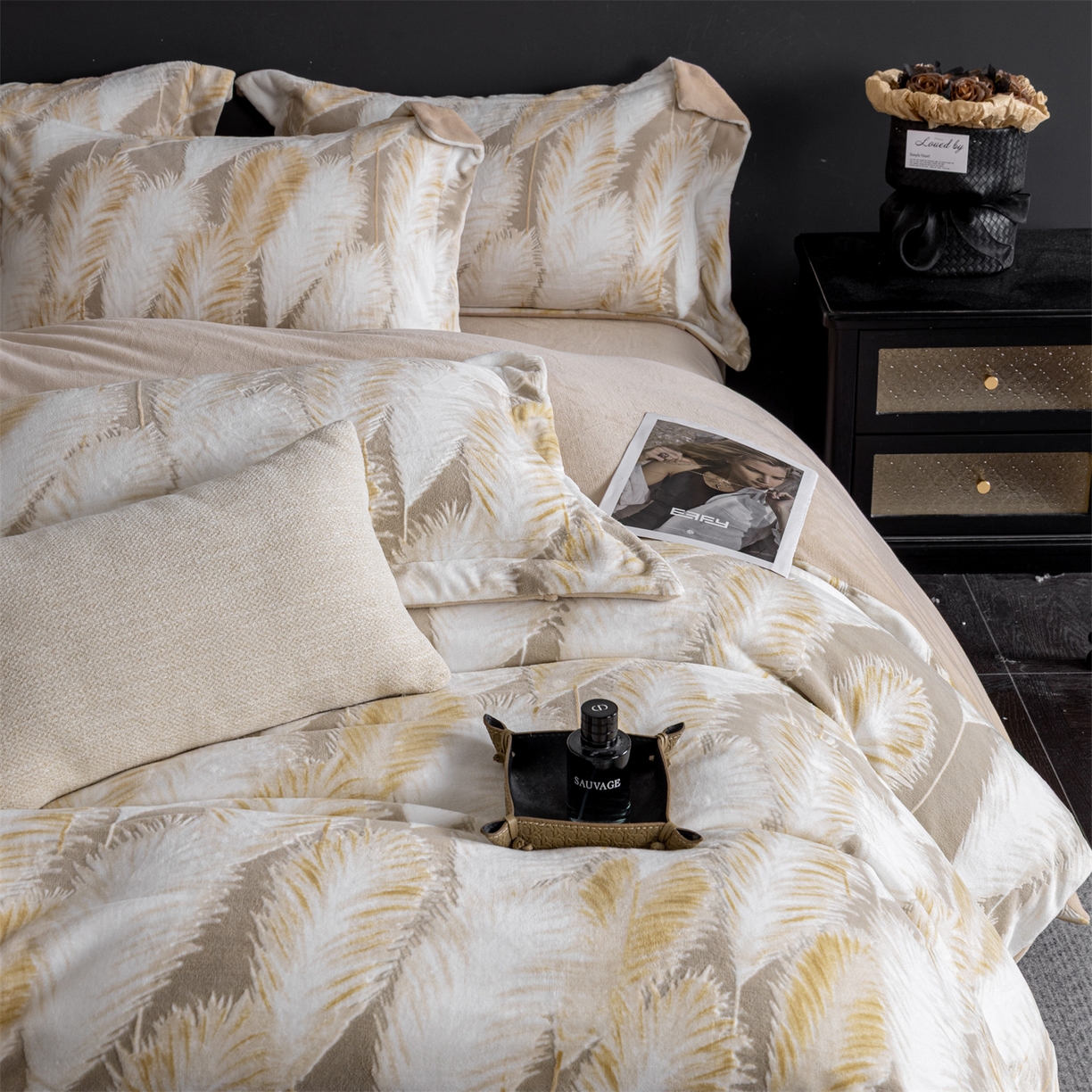 91家纺网 家纺一手货源 找家纺 罗优家纺 2025新款牛奶绒雕花绒四件套 芦苇花