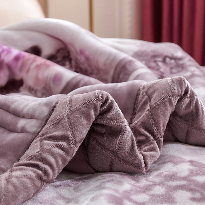 91家纺网 家纺一手货源 找家纺 雅诗帛 【2025年新款】双层加厚冬季毛毯拉舍尔毛毯加绒特厚婚庆结婚送礼毯子盖毯珊瑚绒 鸢尾幽香