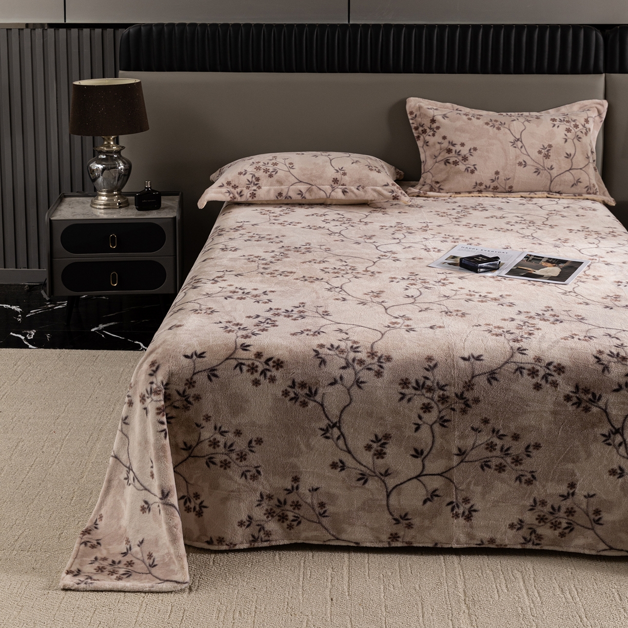 91家纺网 家纺一手货源 找家纺 锦罗绣 2025新款全消光兔绒300克牛奶绒床单 好眠时刻