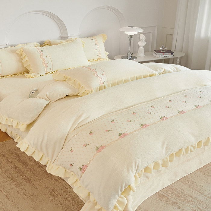 91家纺网 家纺一手货源 找家纺 （总）舒咪欧 2025新款牛奶绒刺绣花边 法式公主风四件套艾莎系列