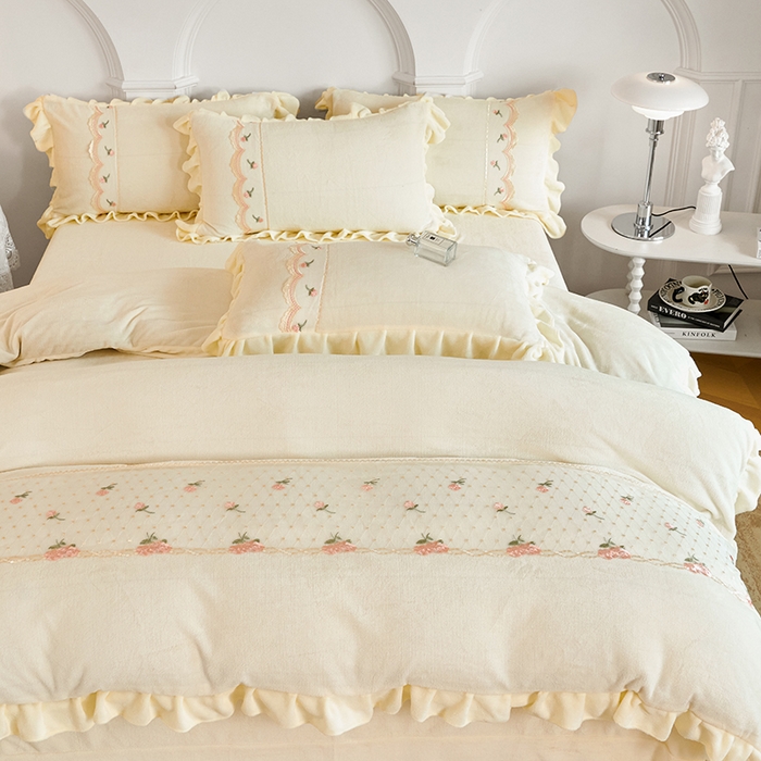 91家纺网 家纺一手货源 找家纺 （总）舒咪欧 2025新款牛奶绒刺绣花边 法式公主风四件套艾莎系列