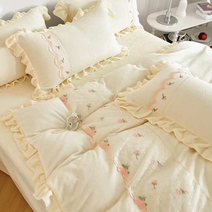 91家纺网 家纺一手货源 找家纺 （总）舒咪欧 2025新款牛奶绒刺绣花边 法式公主风四件套艾莎系列