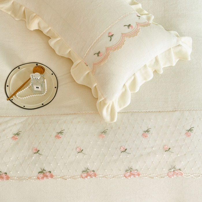 91家纺网 家纺一手货源 找家纺 （总）舒咪欧 2025新款牛奶绒刺绣花边 法式公主风四件套艾莎系列