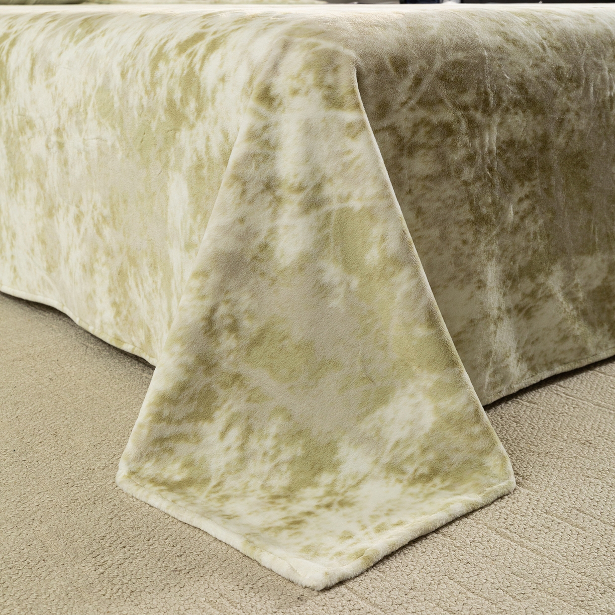 91家纺网 家纺一手货源 找家纺 锦罗绣 2025新款全消光兔绒300克牛奶绒床单 绿野仙踪