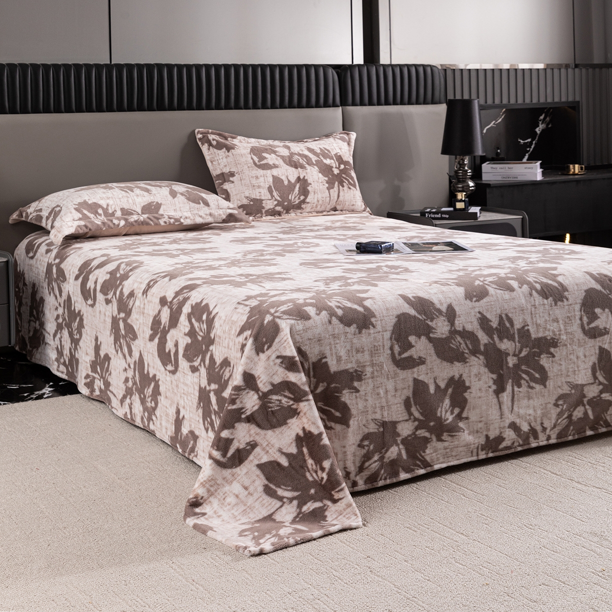 91家纺网 家纺一手货源 找家纺 锦罗绣 2025新款全消光兔绒300克牛奶绒床单 山水一色