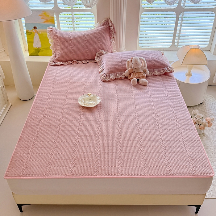 91家纺网 家纺一手货源 找家纺 （总）美达家纺 2025新款牛奶绒纯色夹棉床垫（可定制）