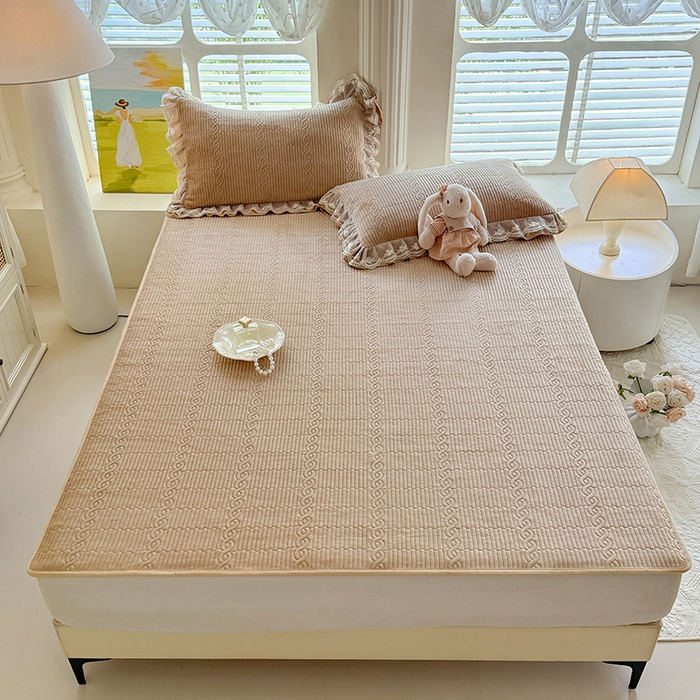 91家纺网 家纺一手货源 找家纺 （总）美达家纺 2025新款牛奶绒纯色夹棉床垫（可定制）