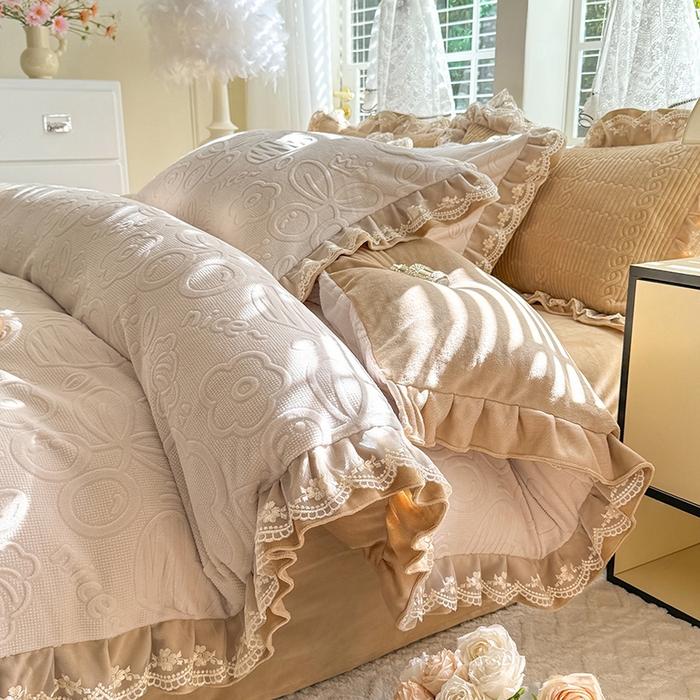 91家纺网 家纺一手货源 找家纺 （总）美达家纺 2025新款牛奶绒雕花系列床单四件套