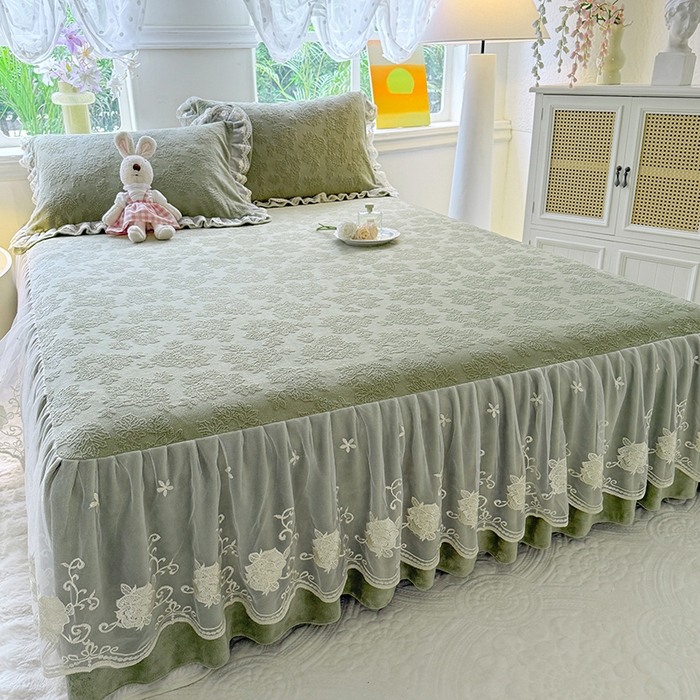 91家纺网 家纺一手货源 找家纺 （总）美达家纺 2025新款牛奶绒雕花系列床裙四件套（可定制）