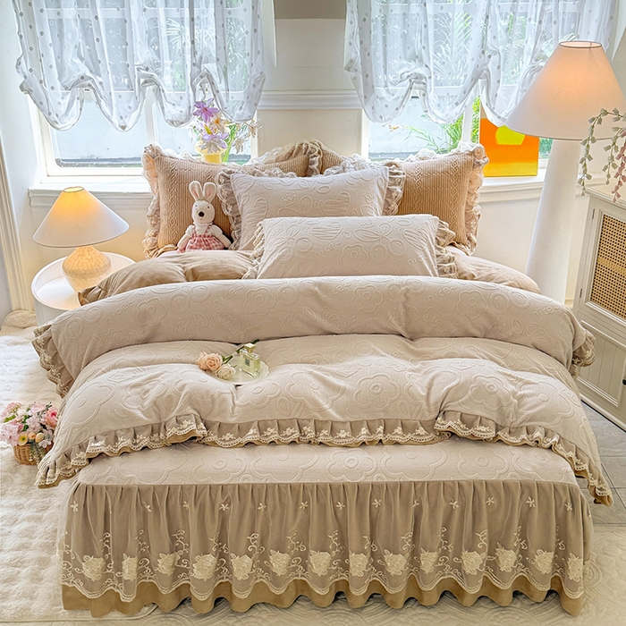 91家纺网 家纺一手货源 找家纺 （总）美达家纺 2025新款牛奶绒雕花系列床裙四件套（可定制）