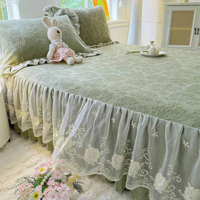 91家纺网 家纺一手货源 找家纺 （总）美达家纺 2025新款牛奶绒雕花系列床裙四件套（可定制）