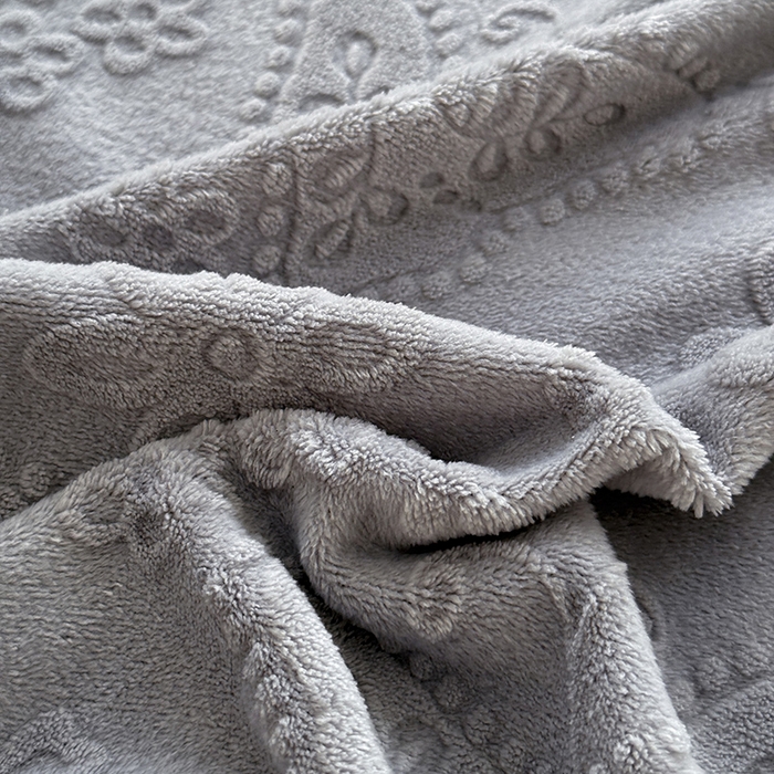 91家纺网 家纺一手货源 找家纺 美达家纺 2025新款牛奶绒雕花系列床裙四件套 床裙-蝴蝶花花-灰