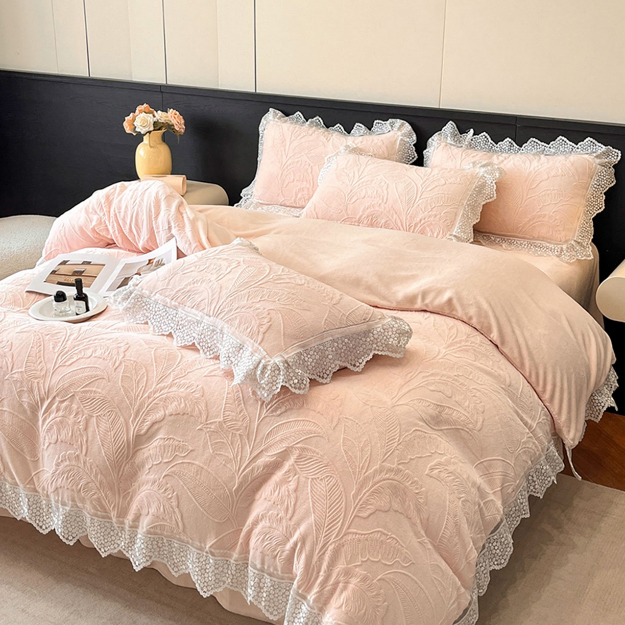 91家纺网 家纺一手货源 找家纺 （总）爱家（原缔乐家纺） 2025新款A类牛奶雕花绒四件套系列（床盖加20）