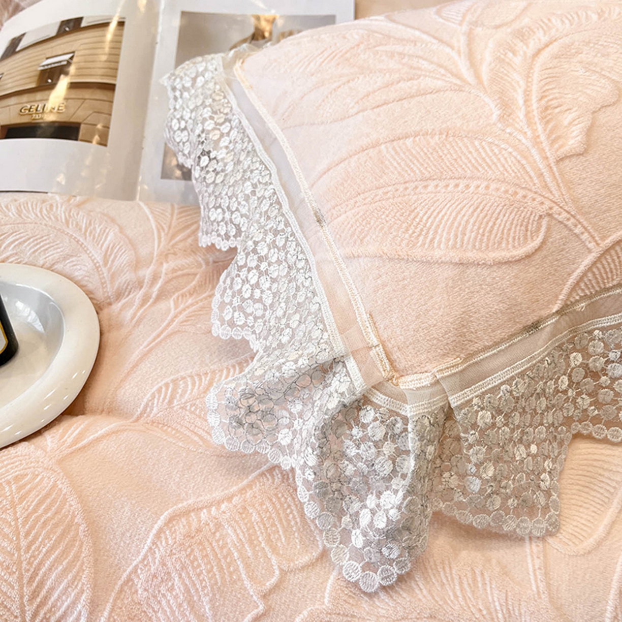 91家纺网 家纺一手货源 找家纺 （总）爱家（原缔乐家纺） 2025新款A类牛奶雕花绒四件套系列（床盖加20）