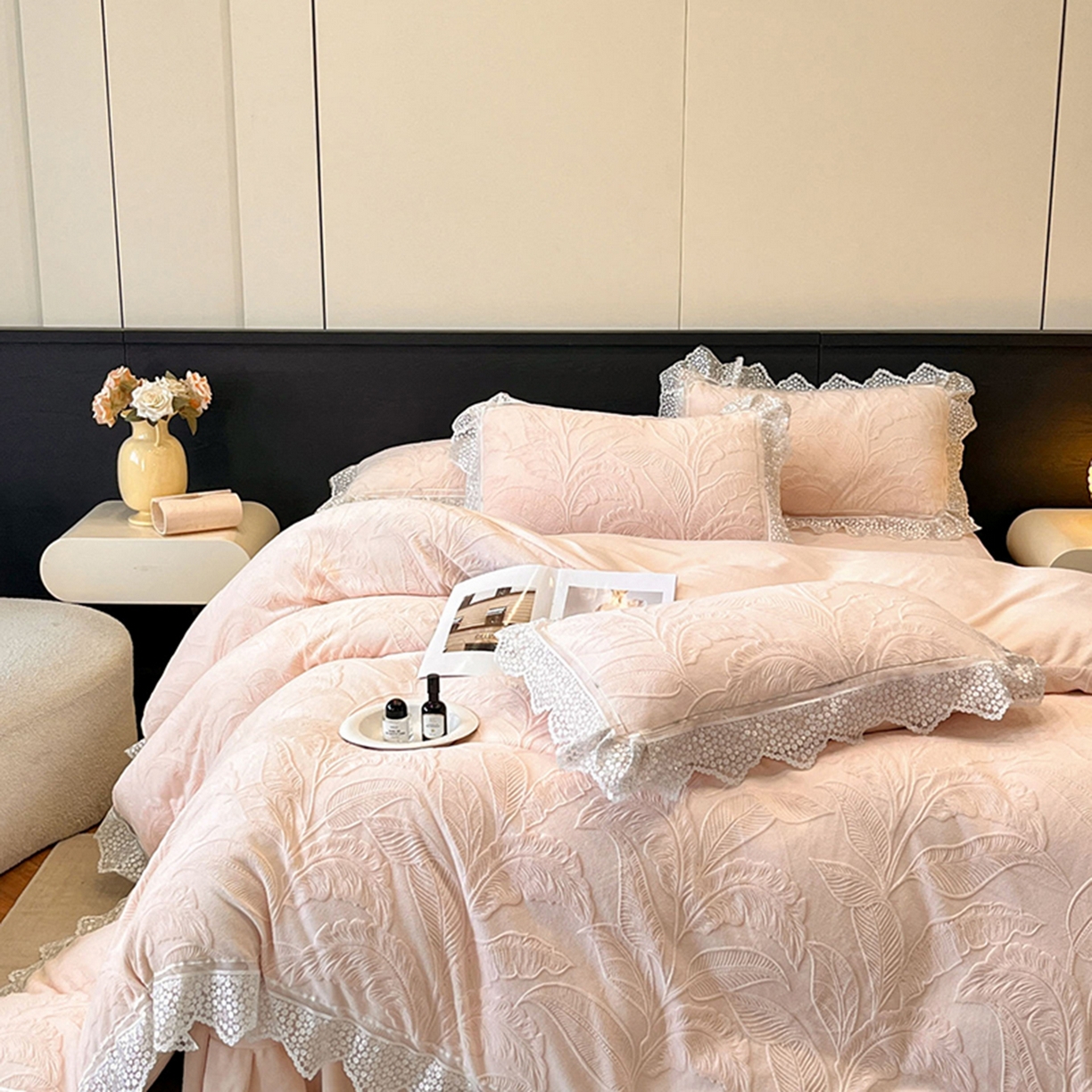 91家纺网 家纺一手货源 找家纺 （总）爱家（原缔乐家纺） 2025新款A类牛奶雕花绒四件套系列（床盖加20）