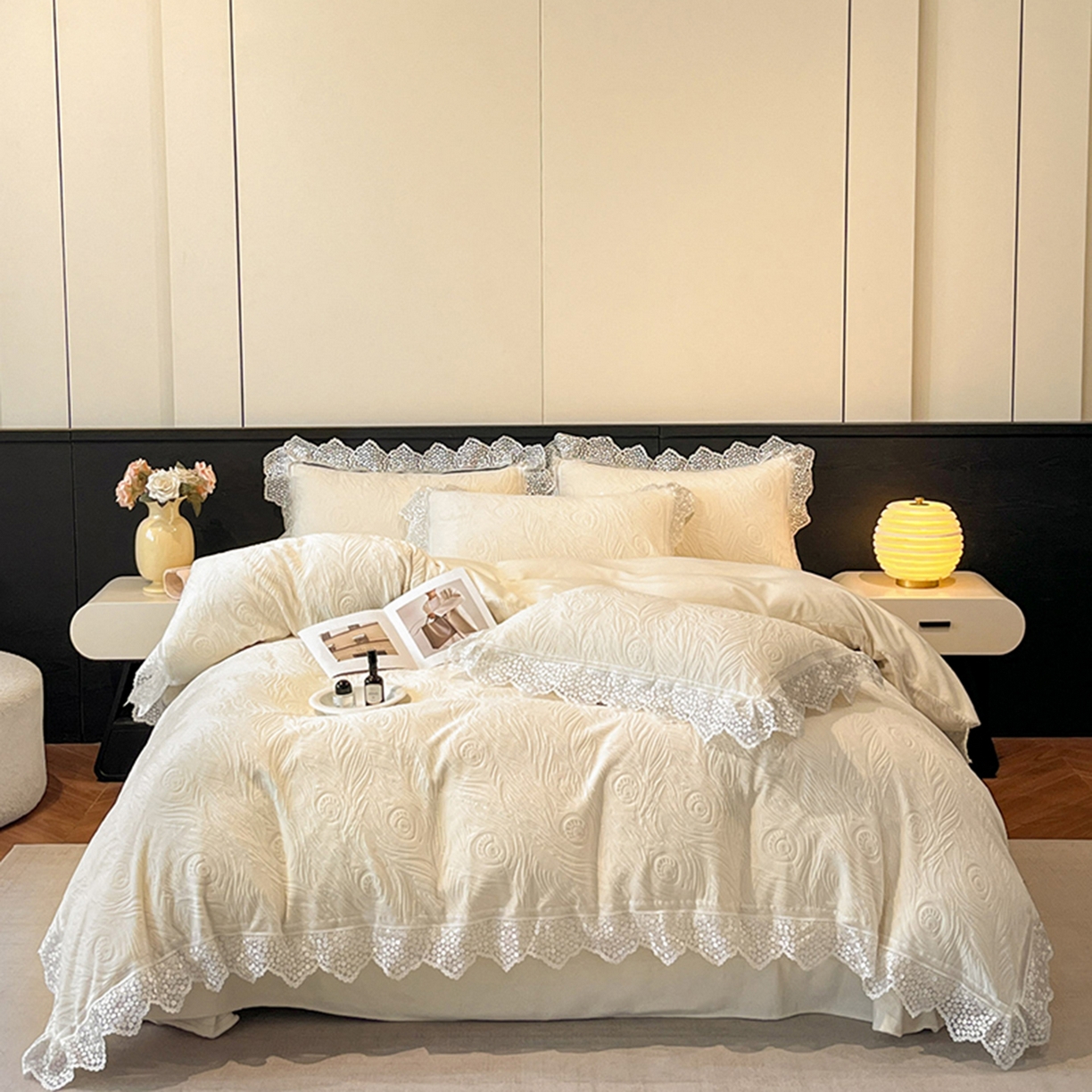 91家纺网 家纺一手货源 找家纺 爱家（原缔乐家纺） 2025新款A类牛奶雕花绒四件套系列 锦羽-奶昔白