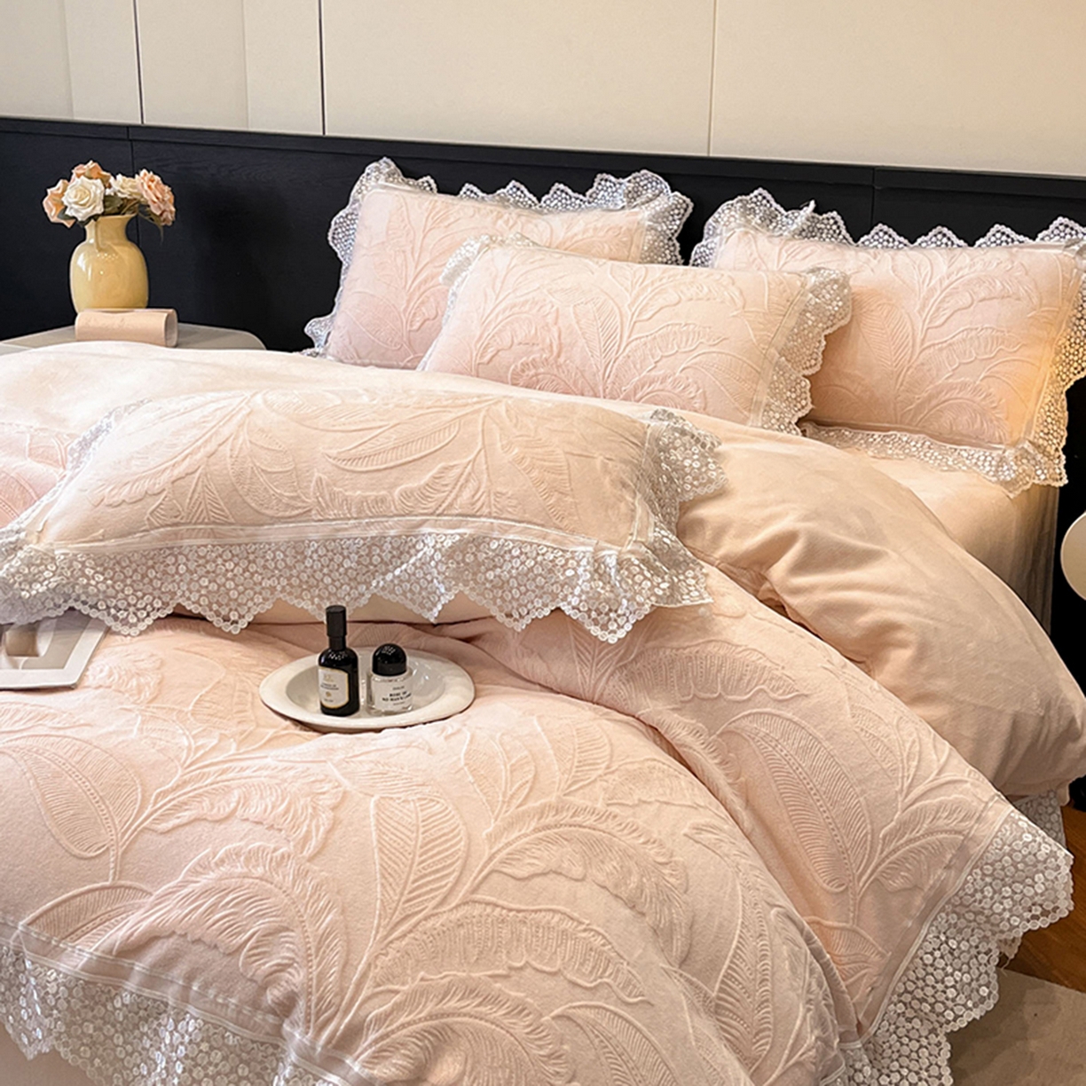（总）爱家（原缔乐家纺） 2025新款A类牛奶雕花绒四件套系列（床盖加20）