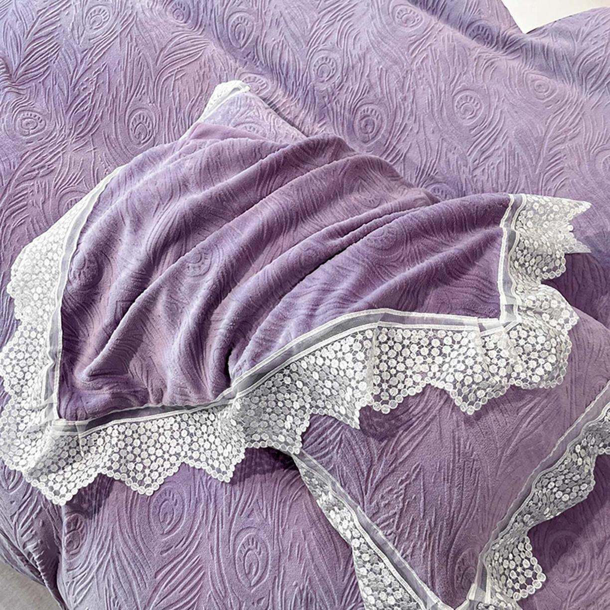 91家纺网 家纺一手货源 找家纺 爱家（原缔乐家纺） 2025新款A类牛奶雕花绒四件套系列 锦羽-梦幻紫