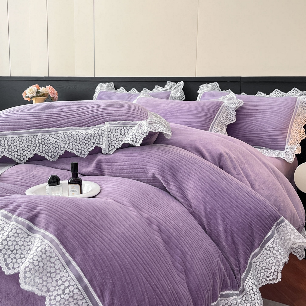 91家纺网 家纺一手货源 找家纺 爱家（原缔乐家纺） 2025新款A类牛奶雕花绒四件套系列 维多利梦幻紫